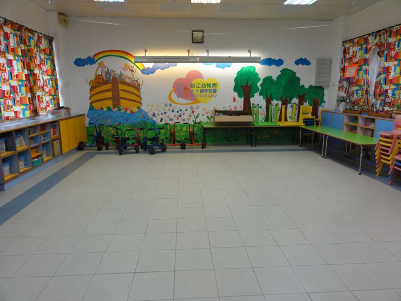 Whole-day classroom